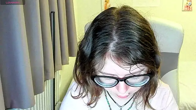 Snapshot of MilisaSweet777 chatting on 12, 10, 2025 MilisaSweet777 online show from 12, 10, 2025