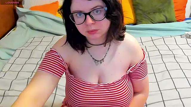 Snapshot of MilisaSweet777 chatting on 19, 11, 2025 MilisaSweet777 online show from 19, 11, 2025