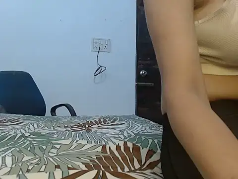 Snapshot of soya_queen chatting on 10, 11, 2025 soya queen online show from 10, 11, 2025