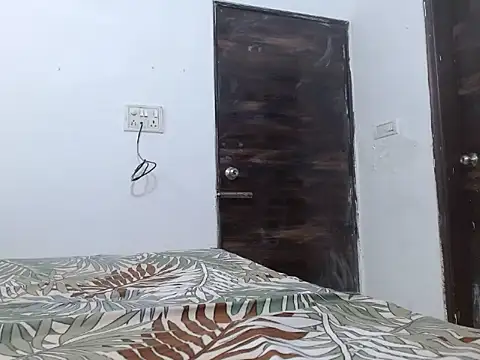 Snapshot of soya_queen chatting on 3, 11, 2025 soya queen online show from 3, 11, 2025