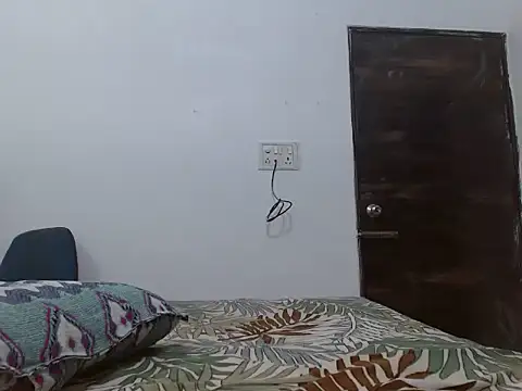 Snapshot of soya_queen chatting on 4, 11, 2025 soya queen online show from 4, 11, 2025