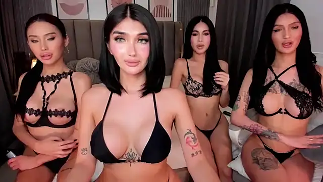 Snapshot of GeorginaMiller04 chatting on 20, 10, 2025 GeorginaMiller04 online show from 20, 10, 2025