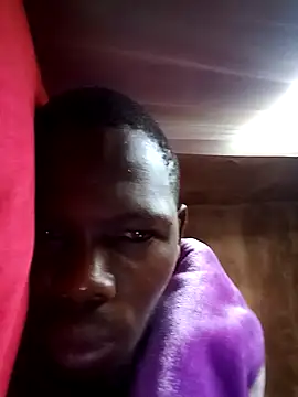 Snapshot of Skhalo26 chatting on 8, 11, 2025 Skhalo26 online show from 8, 11, 2025