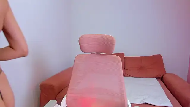 Emiss Jones online show from 13, 3, 2026