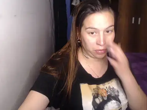 cloequeen15 online show from 28, 2, 2026