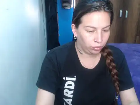 cloequeen15 online show from 14, 3, 2026