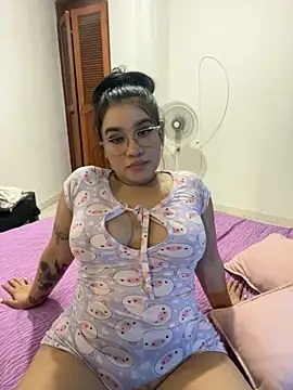 Aliciawhitee online show from 7, 11, 2025