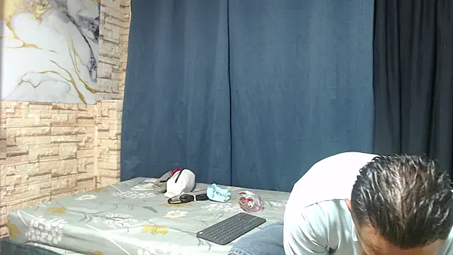 mollyandsam303av online show from 22, 4, 2026