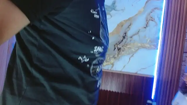 mollyandsam303av online show from 10, 2, 2026