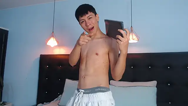 Abraham horny18 online show from 14, 10, 2025