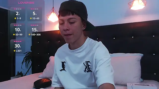 Abraham horny18 online show from 4, 10, 2025