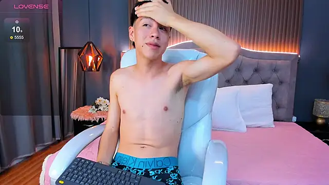 Abraham horny18 online show from 20, 10, 2025