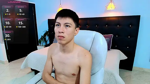 Abraham horny18 online show from 9, 9, 2025