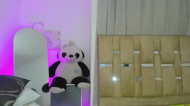Zanahia2 online show from 3, 10, 2025