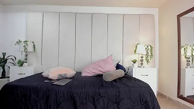 college muscle ass1 online show from 3, 10, 2025