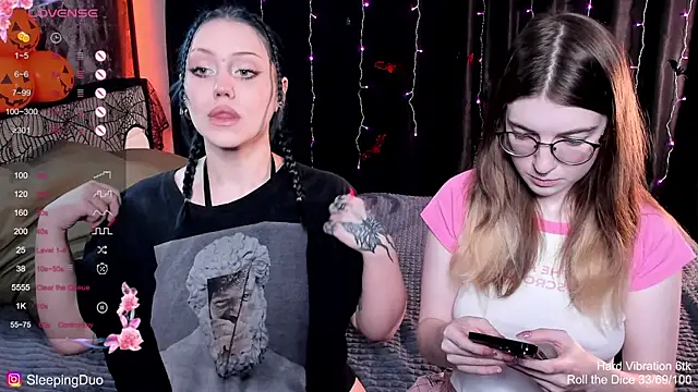 Threesomebabes online show from 24, 10, 2025