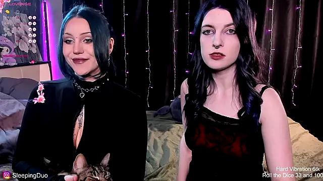 Threesomebabes online show from 18, 12, 2025