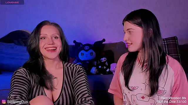 Threesomebabes online show from 4, 6, 2026