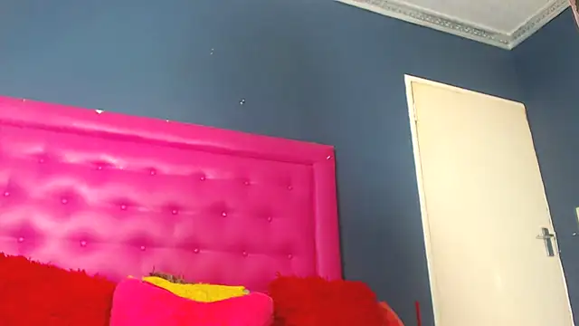 LoloQueen5 online show from 23, 2, 2026