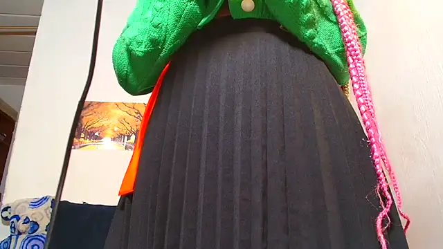 Snapshot of LoloQueen5 chatting on 18, 9, 2025 LoloQueen5 online show from 18, 9, 2025