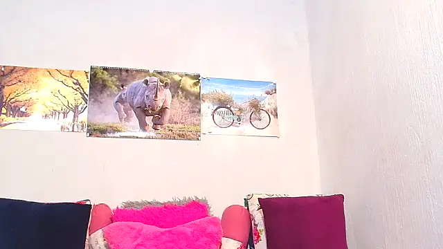 Snapshot of LoloQueen5 chatting on 20, 9, 2025 LoloQueen5 online show from 20, 9, 2025