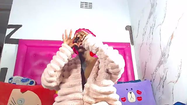 LoloQueen5 online show from 23, 7, 2026