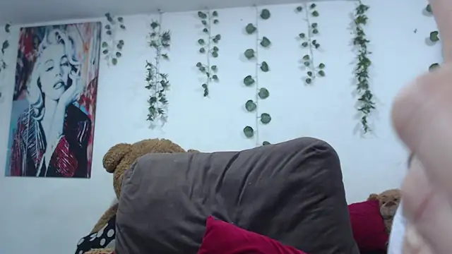 Samanta milf84 online show from 15, 1, 2026