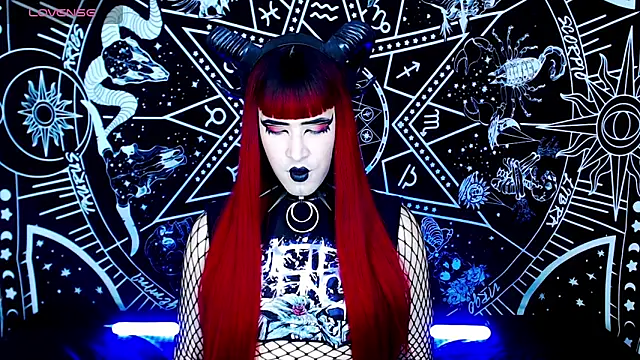 naomi satan online show from 28, 10, 2025