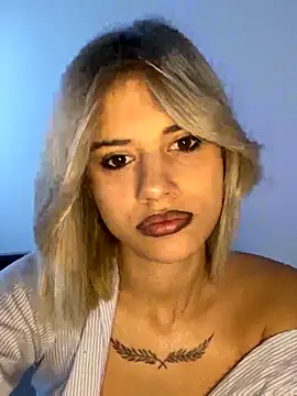 Snapshot of AishaKali chatting on 10, 10, 2025 AishaKali online show from 10, 10, 2025