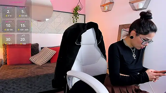 Esmeralda CO online show from 7, 11, 2025