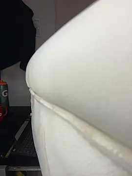 Esmeralda CO online show from 2, 12, 2025