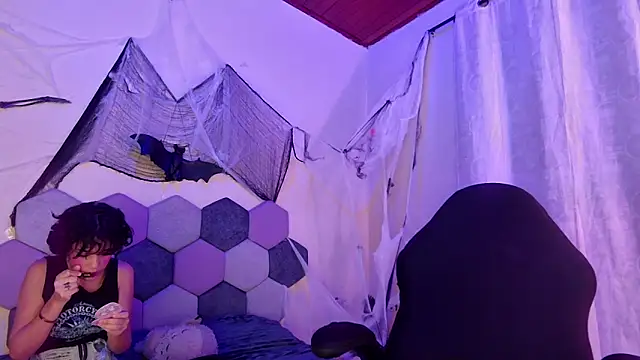 Snapshot of 2006_tgn chatting on 7, 11, 2025 2006 tgn online show from 7, 11, 2025