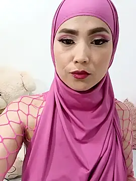 Snapshot of jamila_zair chatting on 9, 5, 2026 jamila zair online show from 9, 5, 2026