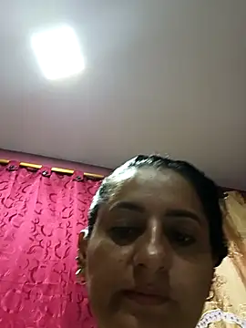 Titiss8921 online show from 25, 10, 2025