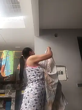 Titiss8921 online show from 19, 10, 2025