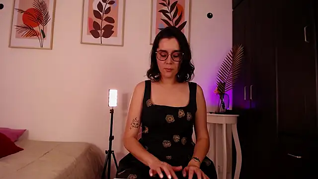 barbyehot online show from 13, 4, 2026