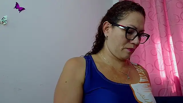 TifanyQueen  online show from 23, 9, 2025