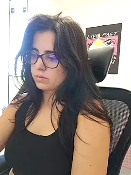 CutteGirl99 online show from 10, 10, 2025