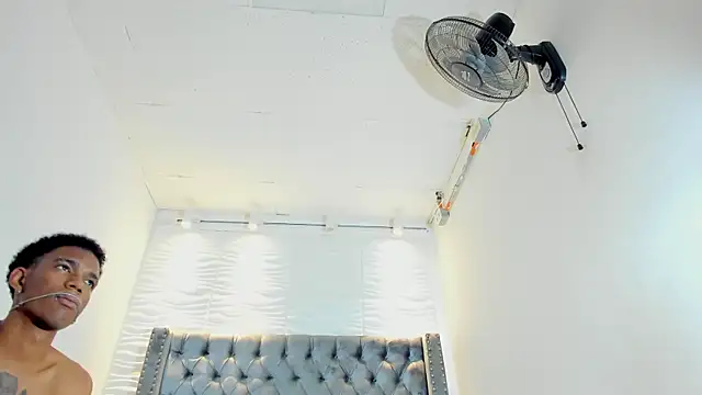 nero reyd online show from 21, 4, 2026