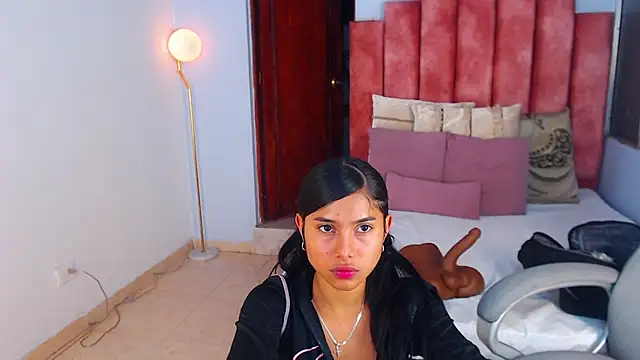 Snapshot of Milaa_Star_ chatting on 8, 10, 2025 Milaa Star online show from 8, 10, 2025