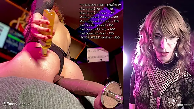 EmeryLune xo online show from 11, 11, 2025