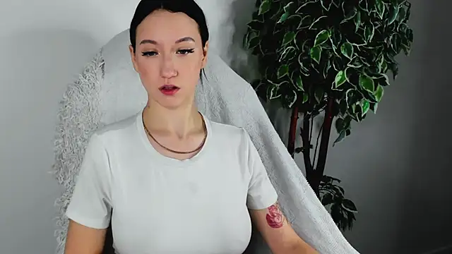 EileenMoores online show from 3, 10, 2025