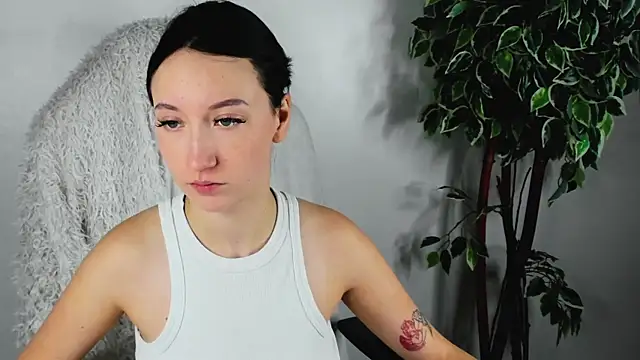 EileenMoores online show from 1, 10, 2025