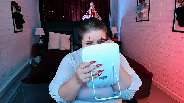 Snapshot of SladaDell chatting on 25, 10, 2025 SladaDell online show from 25, 10, 2025