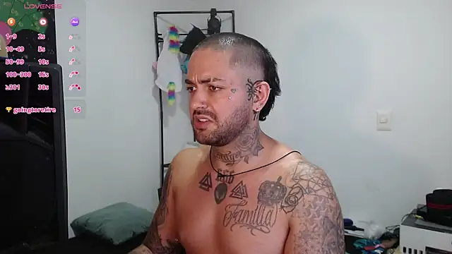 nicolastorres99 online show from 23, 12, 2025