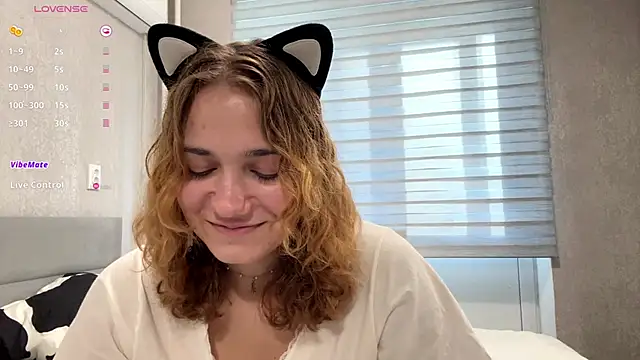 SunPunnyGirl online show from 25, 9, 2025