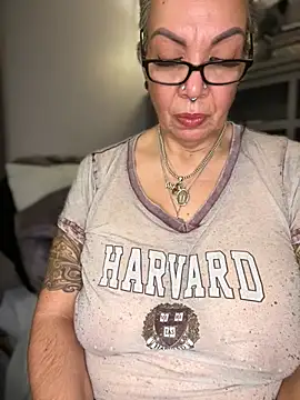 dieseldame1313 online show from 1, 2, 2026