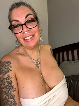 dieseldame1313 online show from 7, 11, 2025