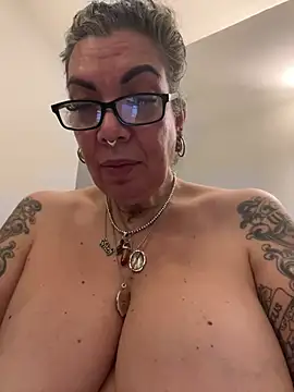 dieseldame1313 online show from 26, 2, 2025