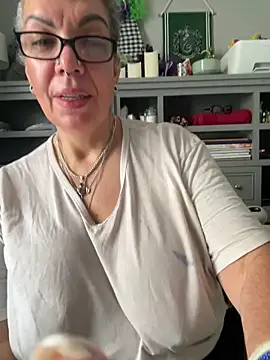 dieseldame1313 online show from 6, 2, 2026